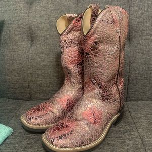 Old West cowgirl boots